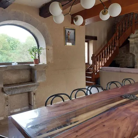 بيت للعطل Maison En Pierre Vue Panoramique *